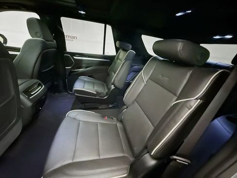 Used 2025 Cadillac Escalade Premium Luxury w/ Touring Package image 26