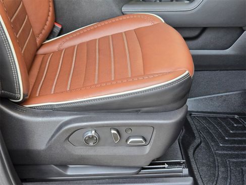 Used 2024 GMC Sierra 2500 Denali Ultimate image 26