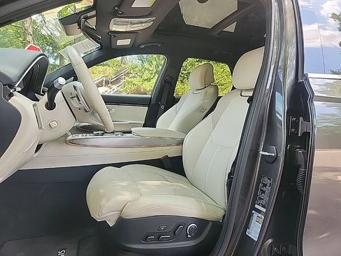 Used 2025 Genesis Electrified GV70 AWD/4WD image 7