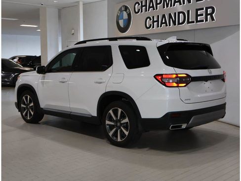 Used 2025 Honda Pilot Elite image 5