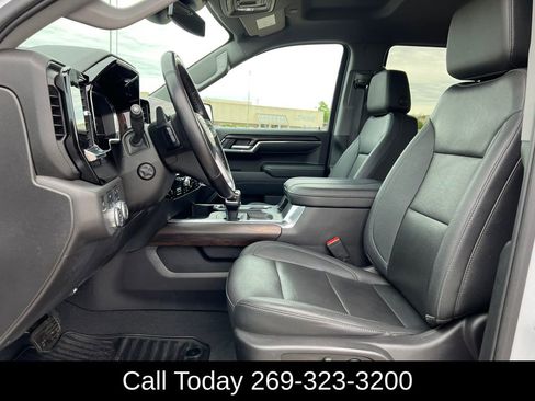 Used 2023 GMC Sierra 1500 SLT w/ SLT Convenience Package AWD/4WD image 5