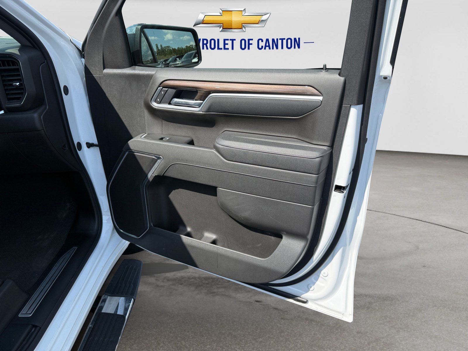 Used 2026 Chevrolet Silverado 1500 LT RWD image 14
