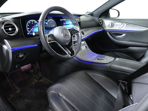 Used 2021 Mercedes-Benz E 350 4MATIC Sedan image 4