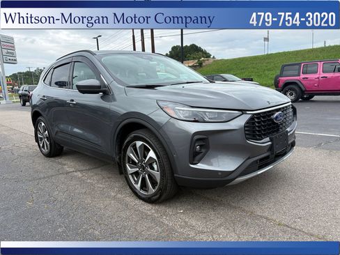 Used 2024 Ford Escape Platinum w/ Premium Technology Package AWD/4WD image 3