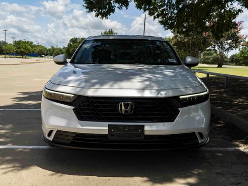 Used 2023 Honda Accord EX image 3