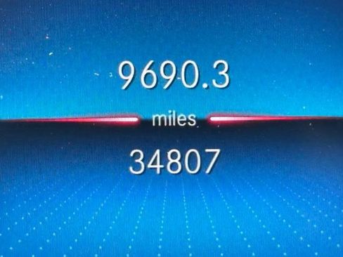 Used 2022 Mercedes-Benz GLB 250 4MATIC image 15