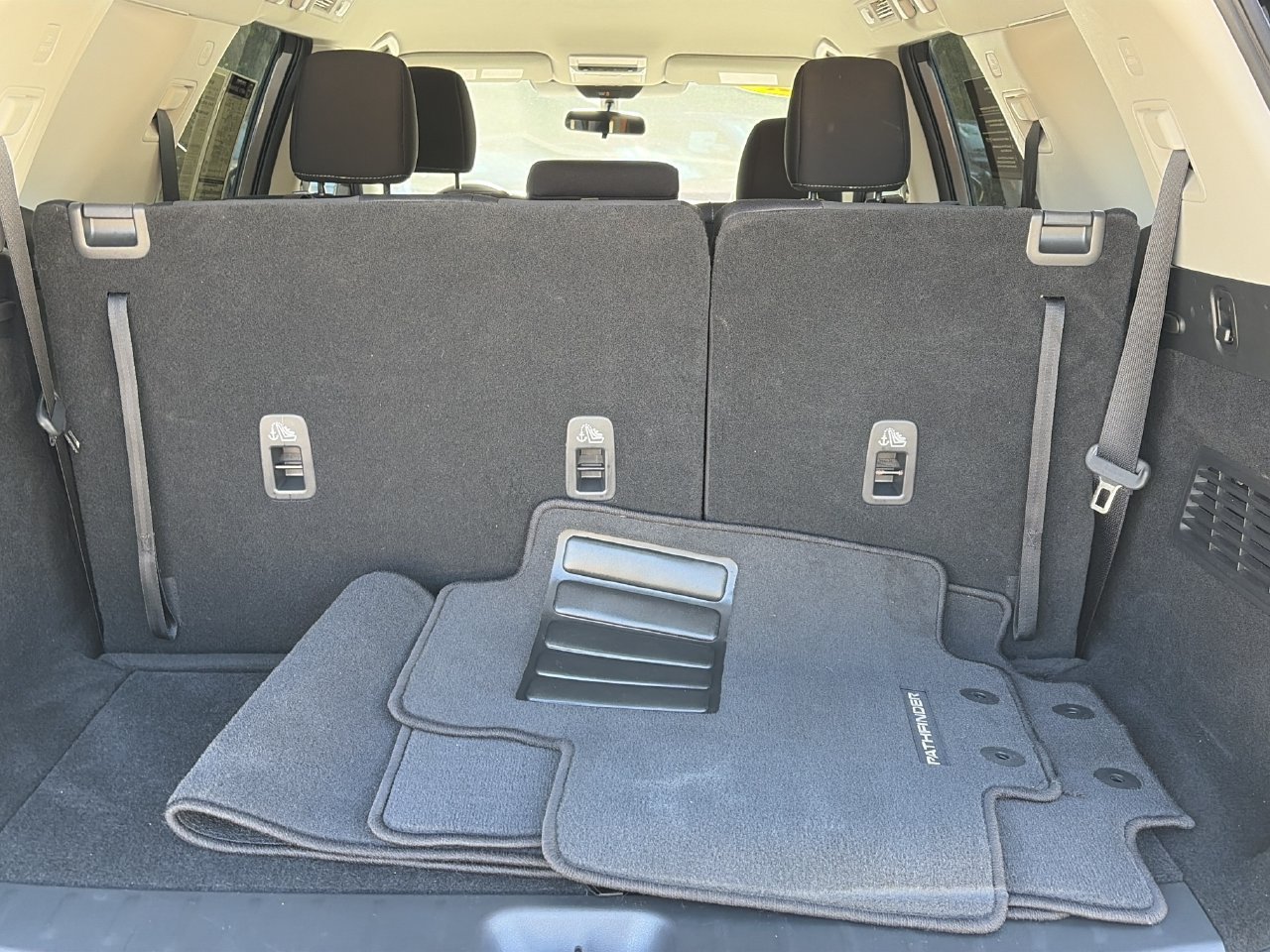 Certified 2025 Nissan Pathfinder S AWD/4WD image 10