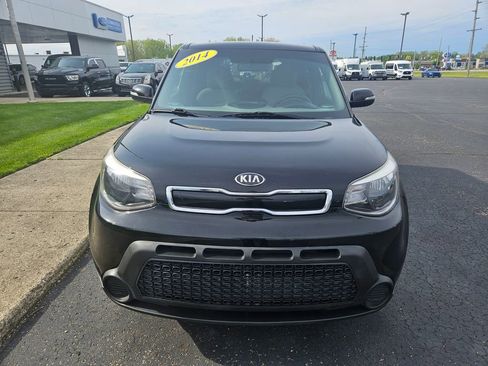 Used 2014 Kia Soul + FWD image 3