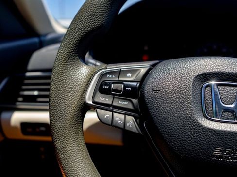 Used 2018 Honda Accord LX image 15