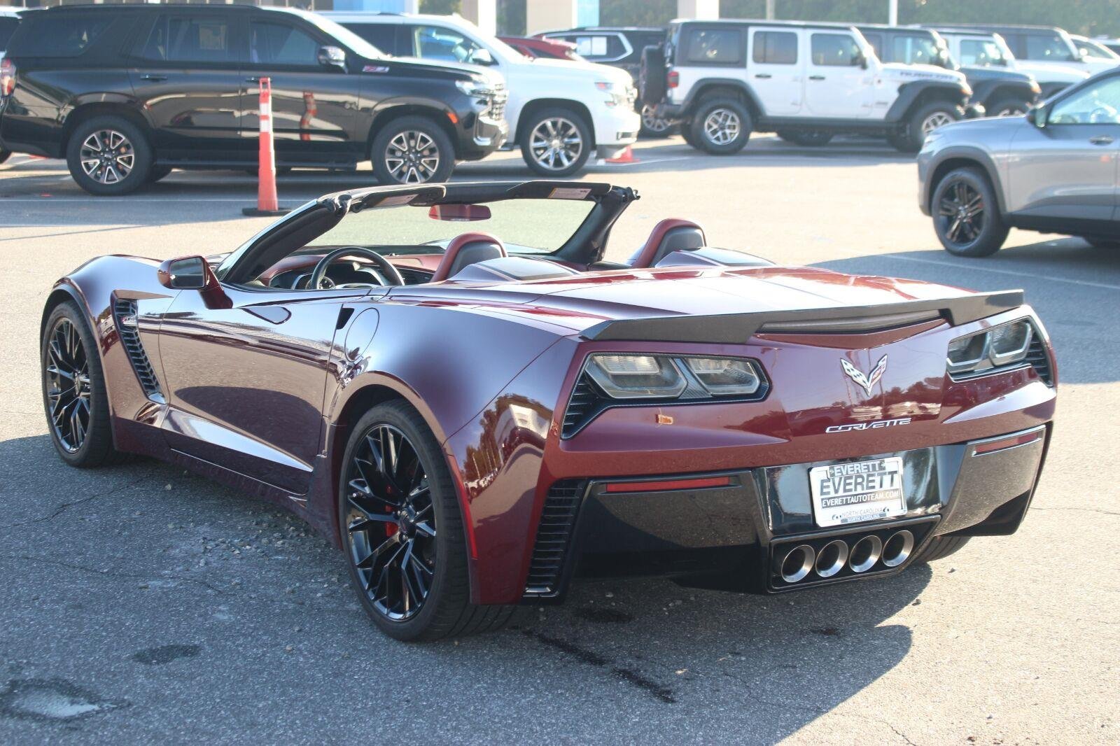 Used 2016 Chevrolet Corvette Z06 w/ 3LZ Preferred Equipment Group RWD image 5