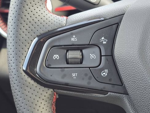 Certified 2025 Chevrolet Trax RS w/ Driver Confidence Package image 26