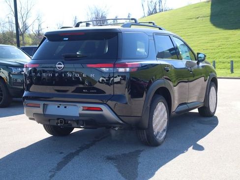 New 2026 Nissan Pathfinder SL w/ SL Premium Package image 4