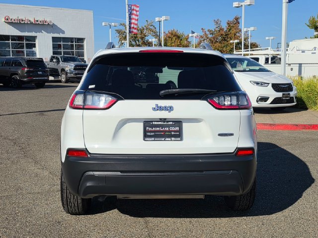Used 2019 Jeep Cherokee Latitude w/ Popular Appearance Group FWD image 5