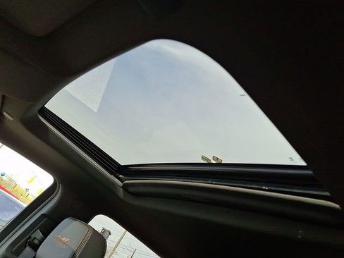 Used 2025 Chevrolet Silverado 1500 High Country w/ Technology Package image 11