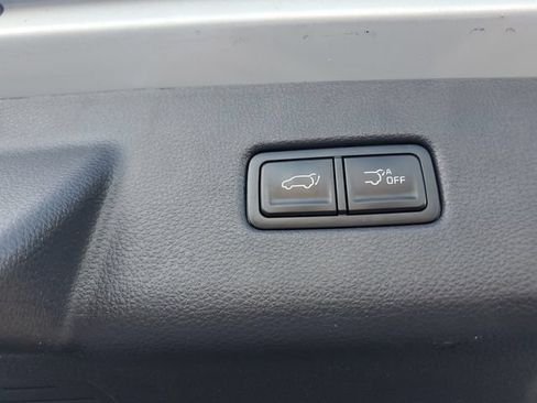 Certified 2025 Kia Carnival SX Prestige FWD image 7