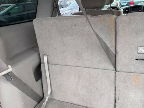 Used 2017 Nissan Quest SV image 25