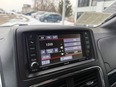 Used 2019 Dodge Grand Caravan SXT image 27