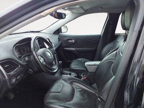 Used 2019 Jeep Cherokee Limited AWD/4WD image 15