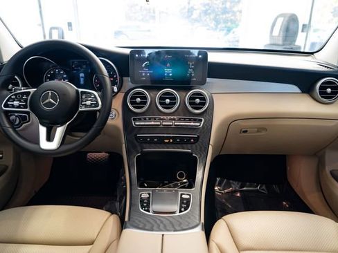 Used 2021 Mercedes-Benz GLC 300 4MATIC image 9