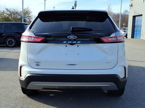 Used 2024 Ford Edge SEL w/ Convenience Package AWD/4WD image 4