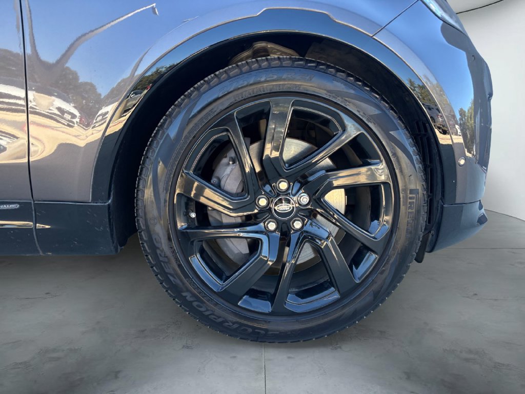 Used 2022 Land Rover Discovery HSE R-Dynamic AWD/4WD image 14