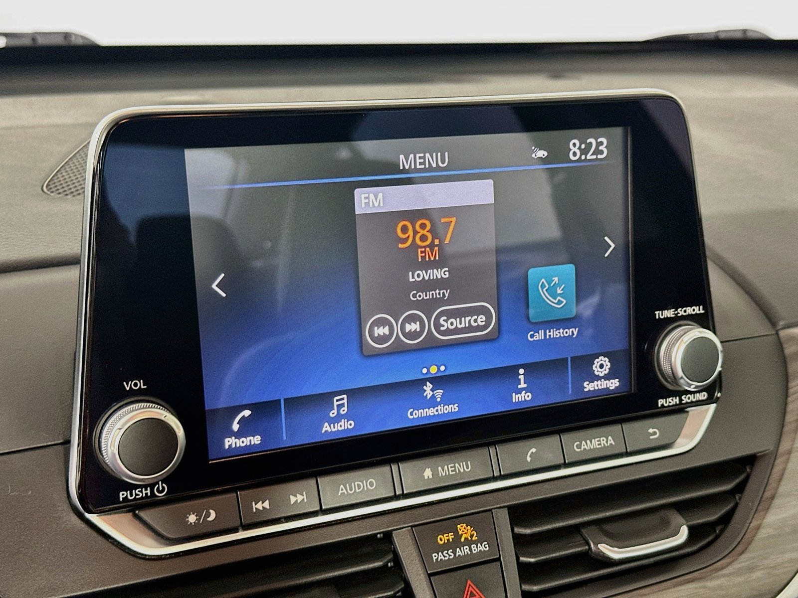 Used 2025 Nissan Altima 2.5 SV FWD image 14