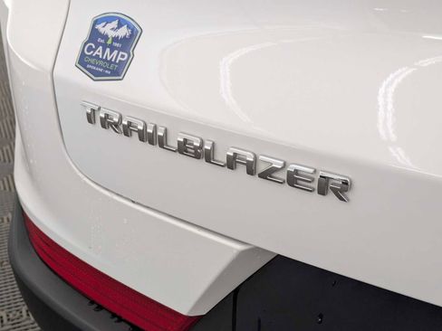 Used 2025 Chevrolet TrailBlazer LT image 12