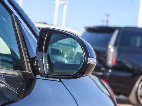 Used 2022 Kia Niro EX Premium image 14