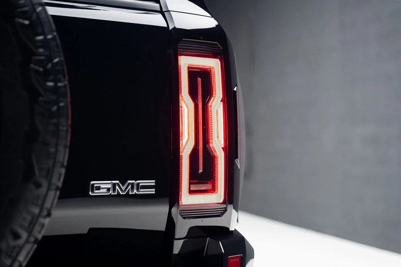 Used 2024 GMC Hummer EV 2X w/ LPO, Illumination Package AWD/4WD image 46