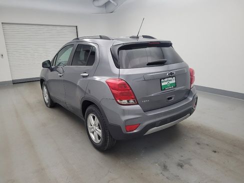 Used 2020 Chevrolet Trax LT w/ LT Convenience Package FWD image 5