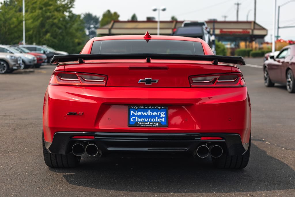 Used 2018 Chevrolet Camaro ZL1 RWD image 10