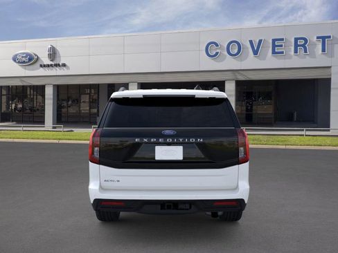 New 2026 Ford Expedition Active image 5