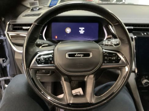 Used 2023 Jeep Grand Cherokee L Overland w/ Advanced Protech Group III image 27