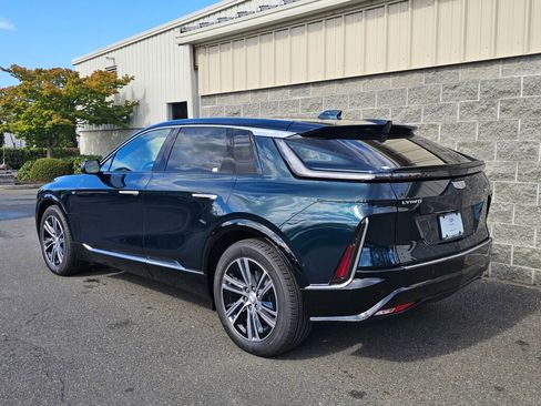 New 2026 Cadillac Lyriq Luxury image 5