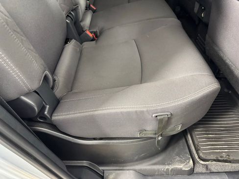 Used 2025 Toyota Tacoma SR5 AWD/4WD image 28