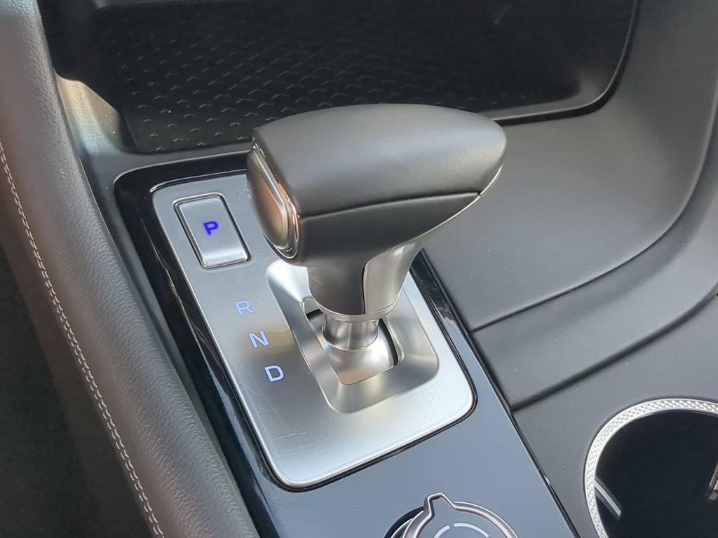 Used 2026 Genesis G70 2.5T RWD image 25