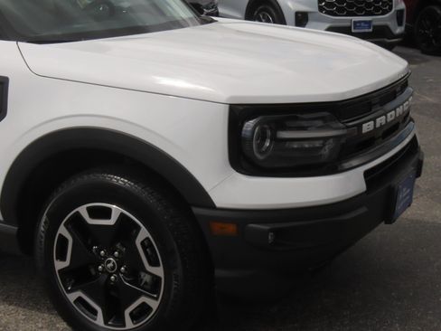 Used 2024 Ford Bronco Sport Outer Banks AWD/4WD image 6