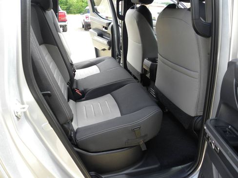 Used 2024 Toyota Tacoma 4x4 Double Cab image 21
