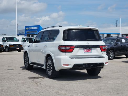 Used 2023 Nissan Armada SL w/ Midnight Edition Package AWD/4WD image 5