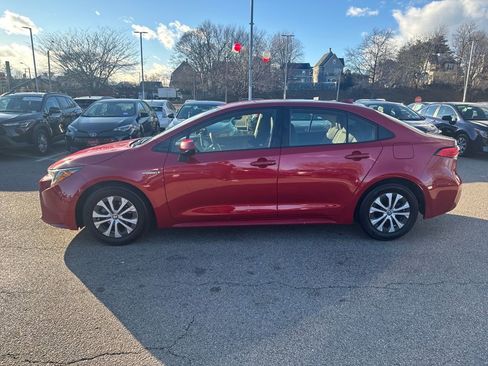 Used 2020 Toyota Corolla LE image 4