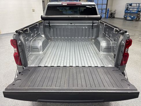 Used 2023 Chevrolet Silverado 1500 LT image 33