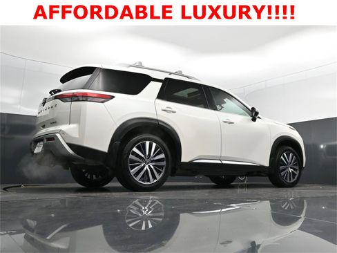 Used 2022 Nissan Pathfinder Platinum w/ Cargo Package image 45