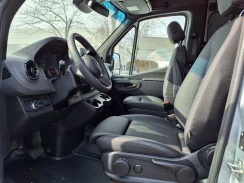 New 2025 Mercedes-Benz Sprinter 2500 image 10