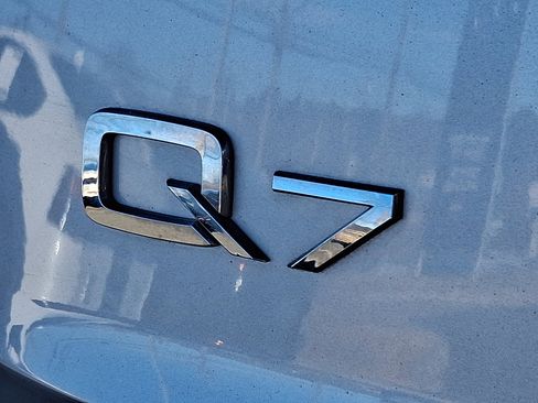 Used 2022 Audi Q7 3.0T Premium Plus image 32