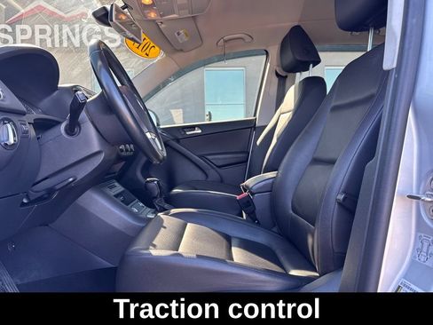 Used 2017 Volkswagen Tiguan S AWD/4WD image 10