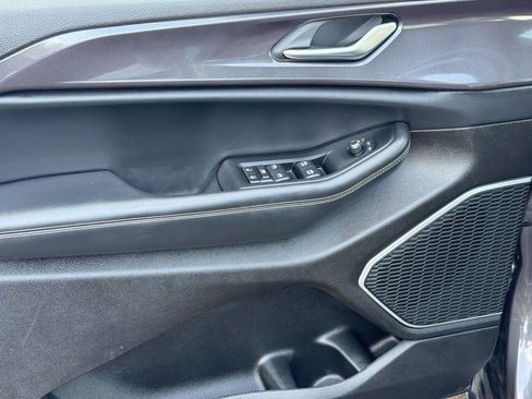 Used 2022 Jeep Grand Cherokee Altitude image 12