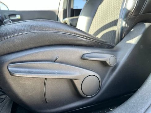 Used 2018 Jeep Compass Latitude AWD/4WD image 6