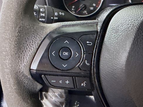 Used 2021 Toyota RAV4 XLE FWD image 14