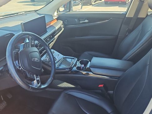 Used 2023 Lincoln Nautilus Reserve w/ Luxury Package image 14