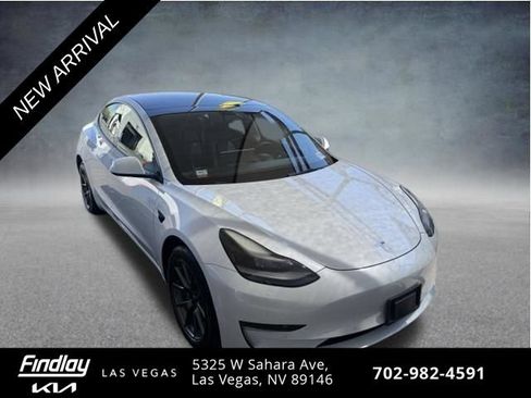 Used 2022 Tesla Model 3 RWD image 2